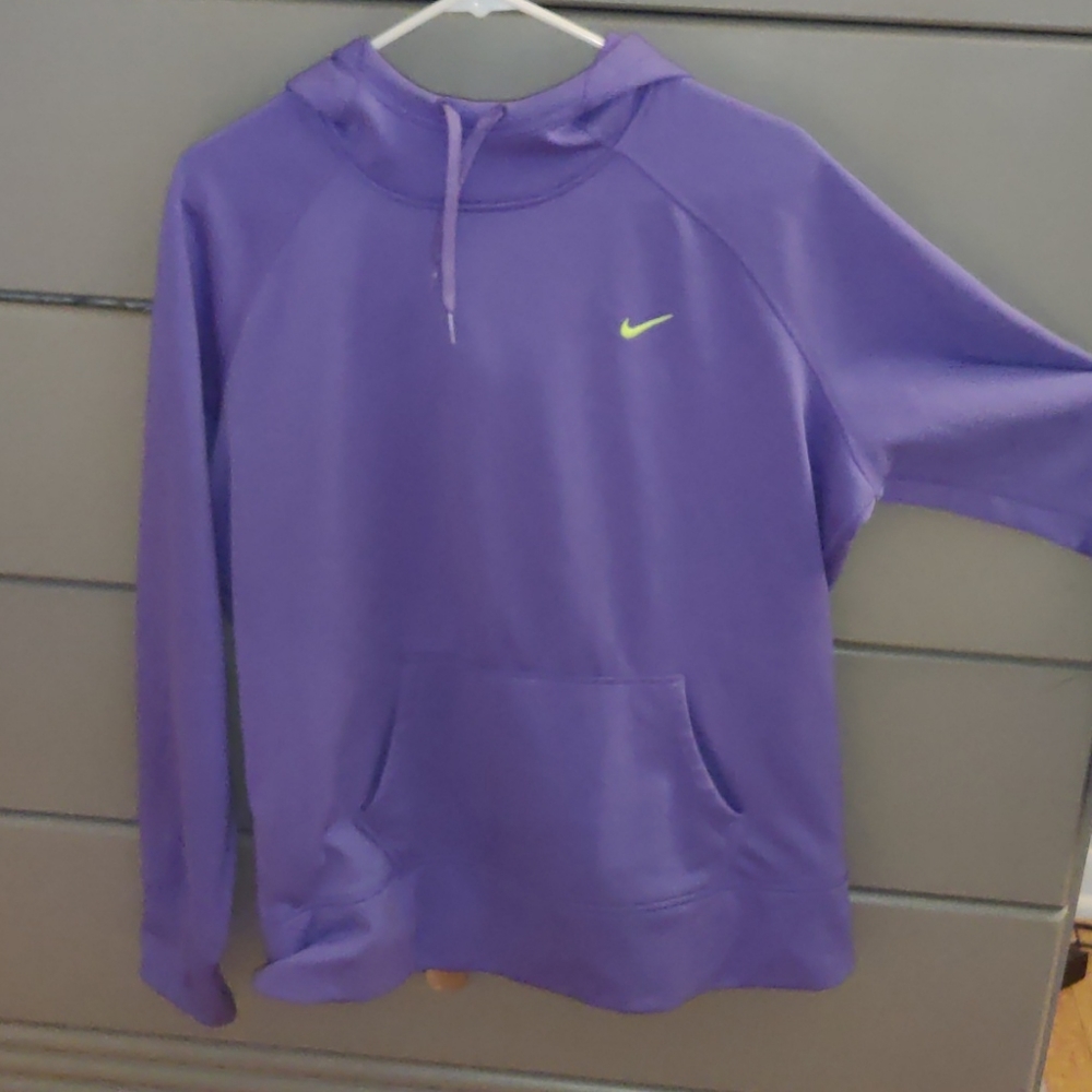 Nike woman's hoodie. Beautiful color